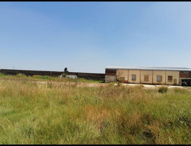 500M² BUILDING TO LET IN WITHOK ESTATE